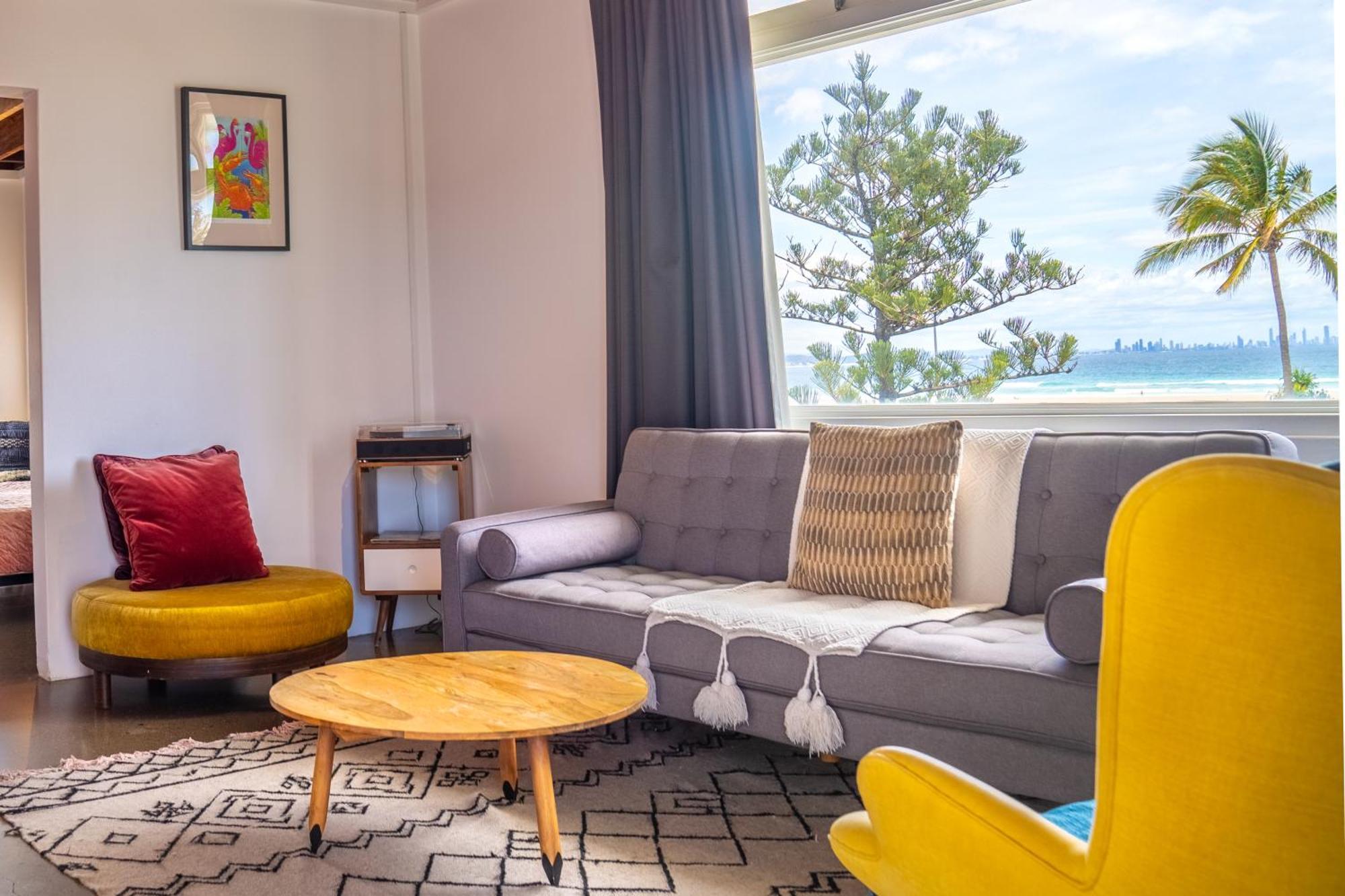 The Pink Hotel Coolangatta Gold Coast Exterior foto