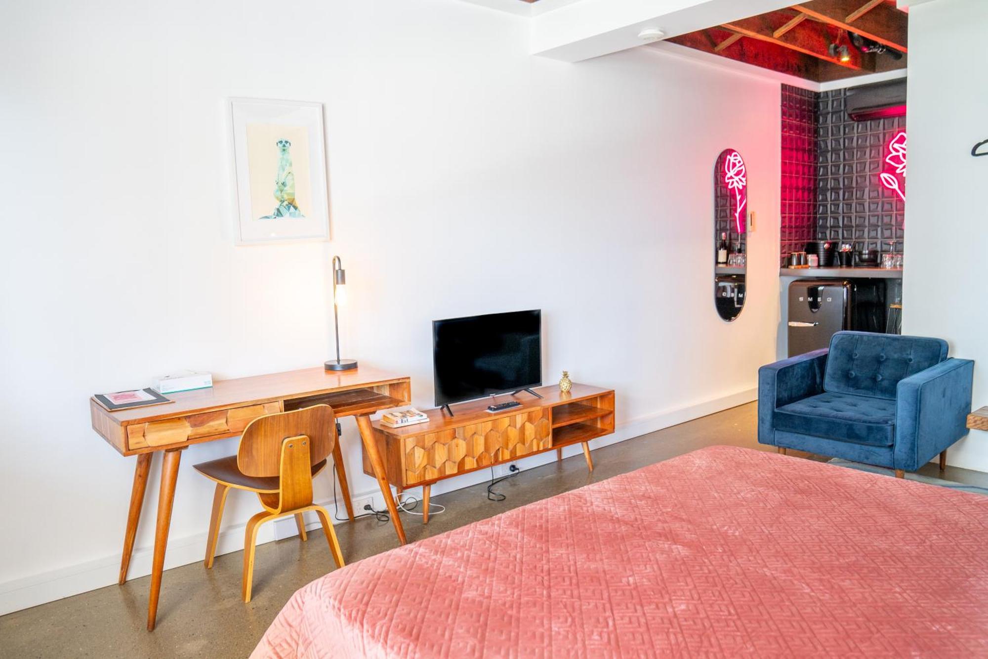 The Pink Hotel Coolangatta Gold Coast Exterior foto